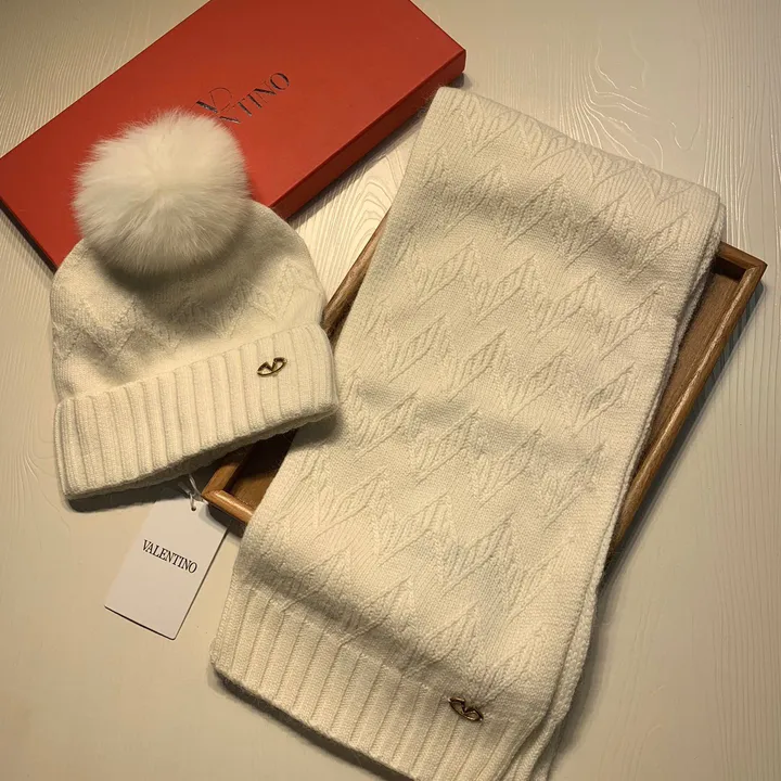 スーパーコピー ヴァレンティノ マフラー