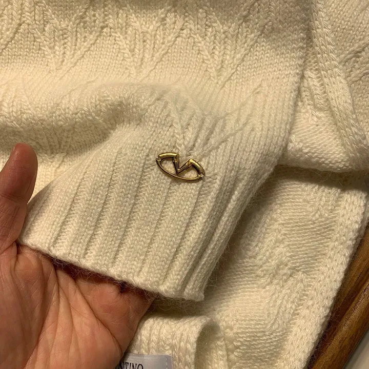 スーパーコピー ヴァレンティノ マフラー