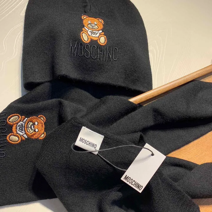 スーパーコピー モスキーノ マフラー