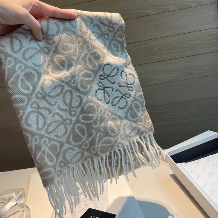 スーパーコピー ロエベ マフラー