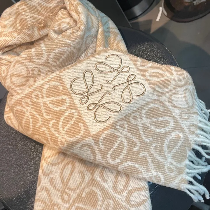 スーパーコピー ロエベ マフラー