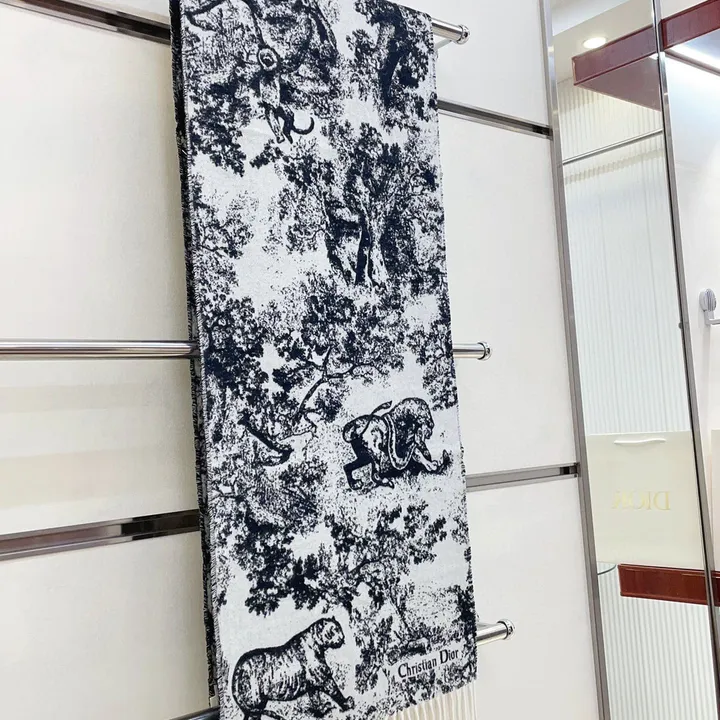 スーパーコピー ディオール マフラー