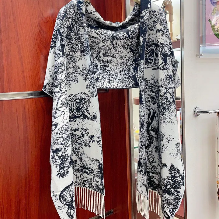 スーパーコピー ディオール マフラー