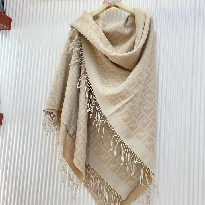 スーパーコピー フェンディ マフラー