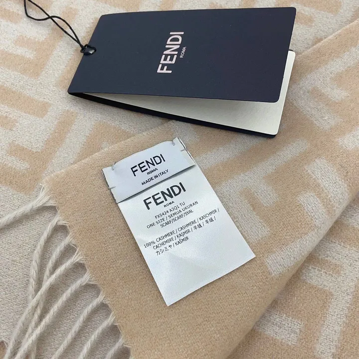 スーパーコピー フェンディ マフラー