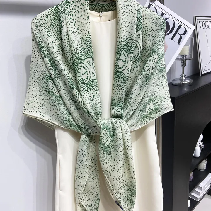 スーパーコピー セリーヌ マフラー