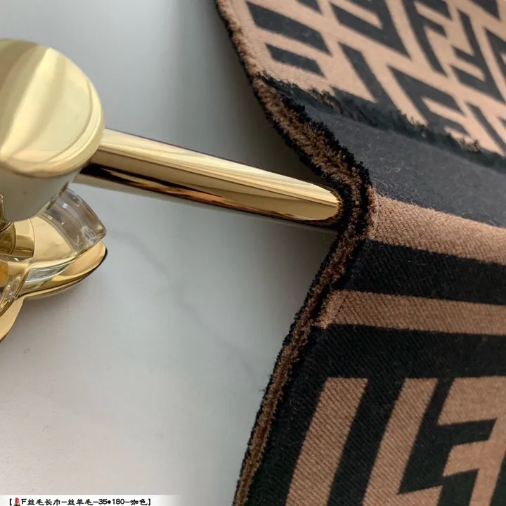 スーパーコピー フェンディ マフラー