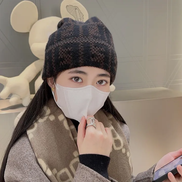 スーパーコピー バレンシアガ マフラー