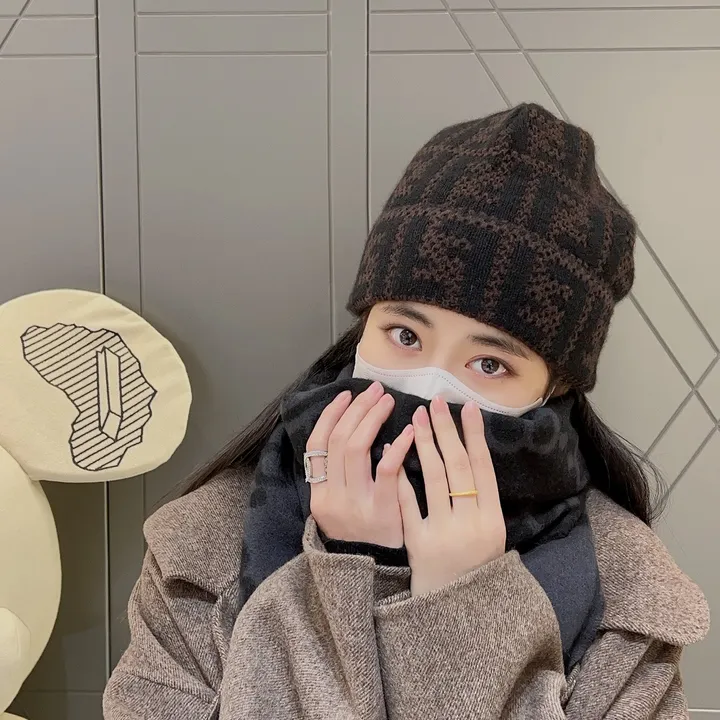 スーパーコピー バレンシアガ マフラー