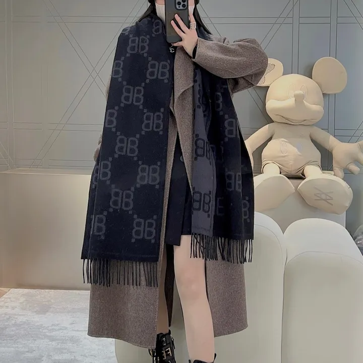 スーパーコピー バレンシアガ マフラー