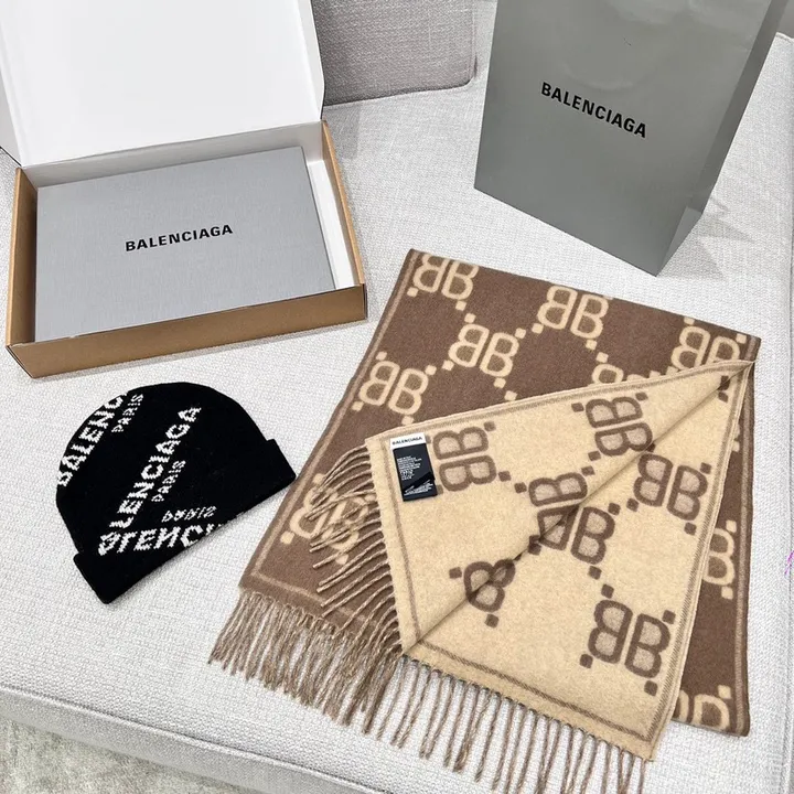 スーパーコピー バレンシアガ マフラー