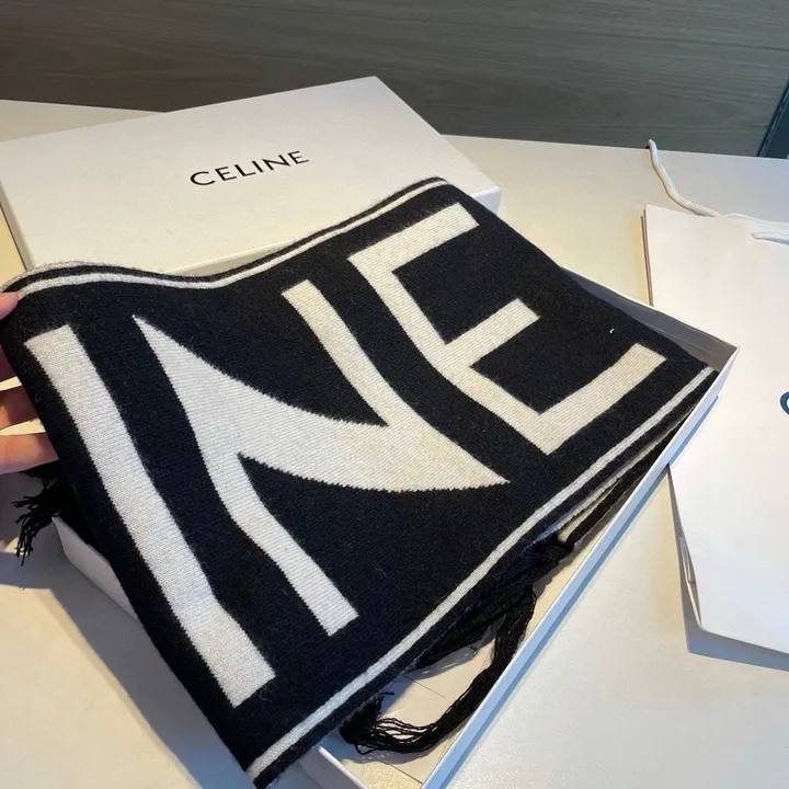 スーパーコピー セリーヌ マフラー