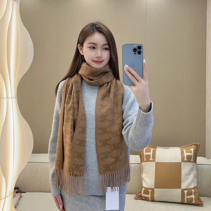 スーパーコピー セリーヌ マフラー