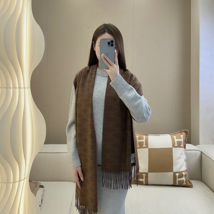 スーパーコピー セリーヌ マフラー