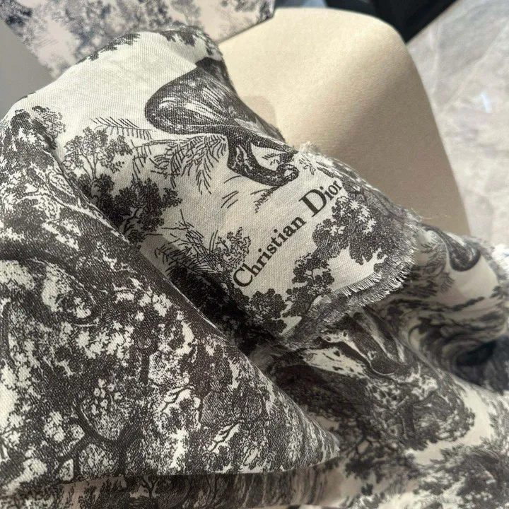 スーパーコピー ディオール マフラー