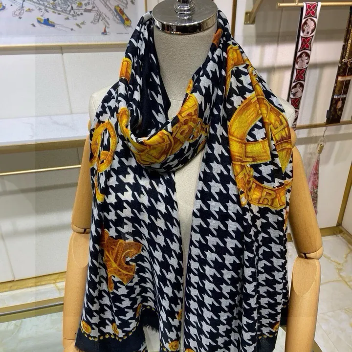 スーパーコピー セリーヌ マフラー