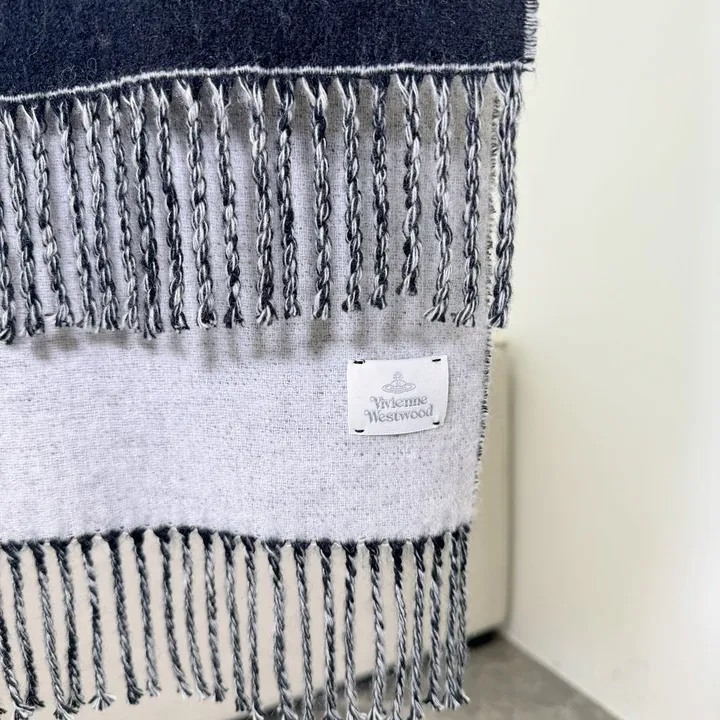 スーパーコピー ヴィヴィアン・ウエストウッド マフラー