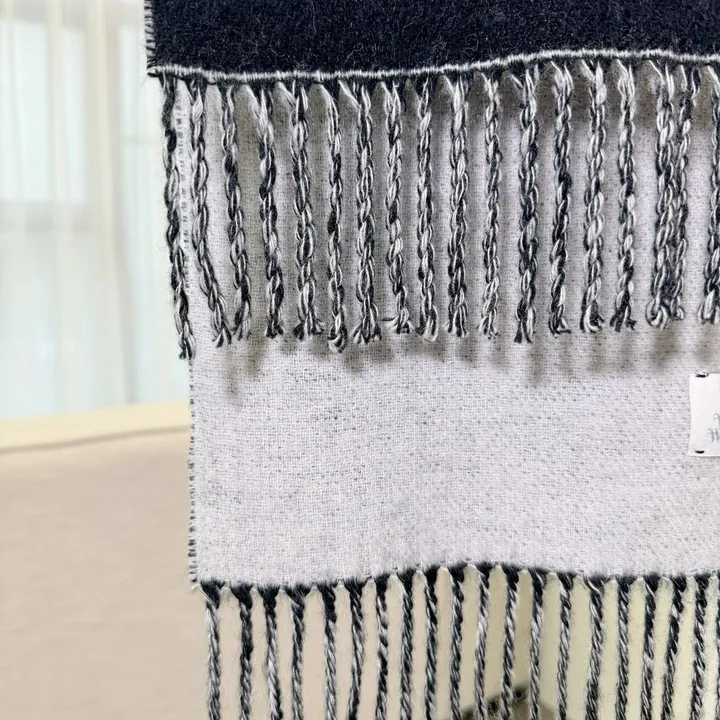 スーパーコピー ヴィヴィアン・ウエストウッド マフラー