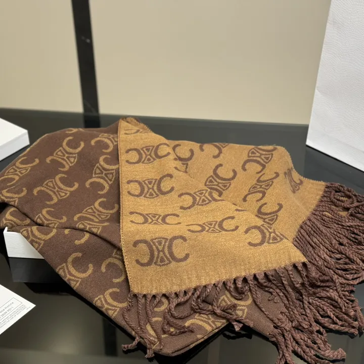 スーパーコピー セリーヌ マフラー