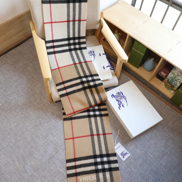 スーパーコピー バーバリー ス マフラー