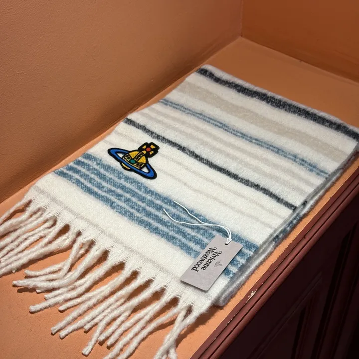 スーパーコピー ヴィヴィアン・ウエストウッド マフラー