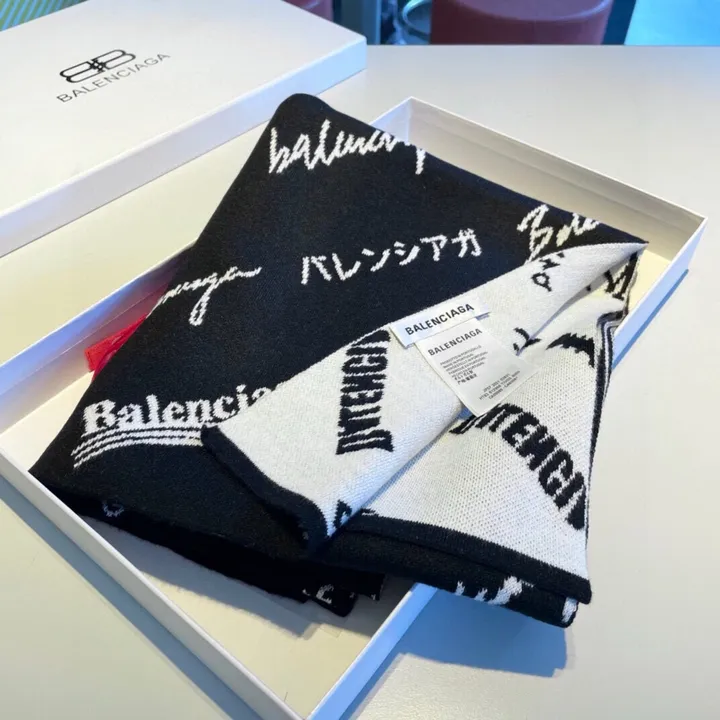 スーパーコピー バレンシアガ マフラー