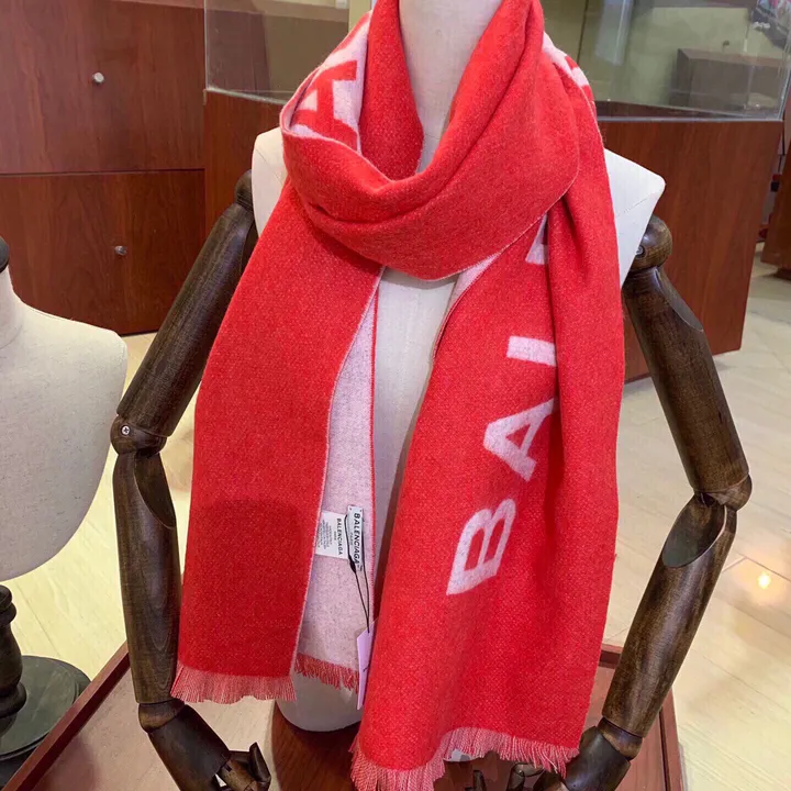 スーパーコピー バレンシアガ マフラー