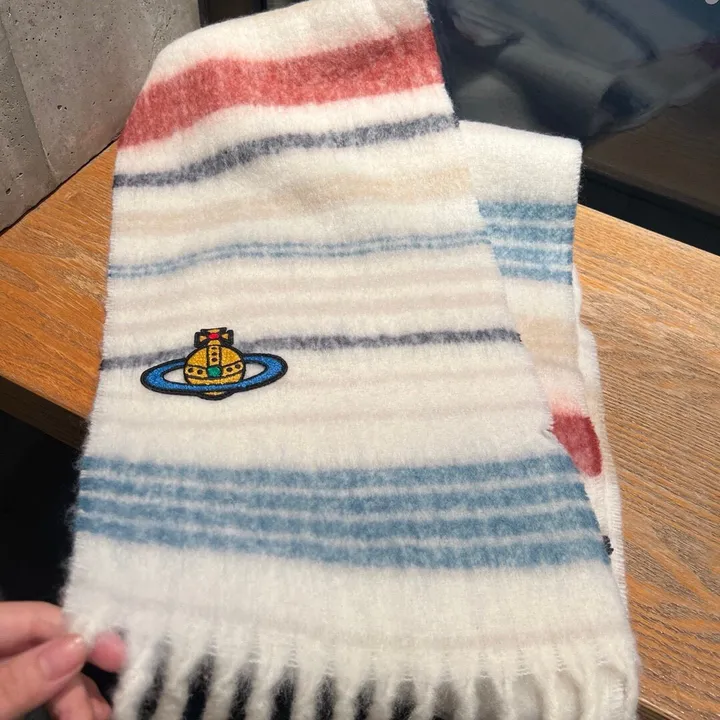 スーパーコピー ヴィヴィアン・ウエストウッド マフラー