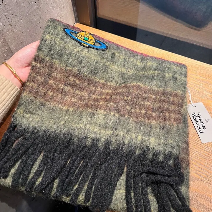 スーパーコピー ヴィヴィアン・ウエストウッド マフラー