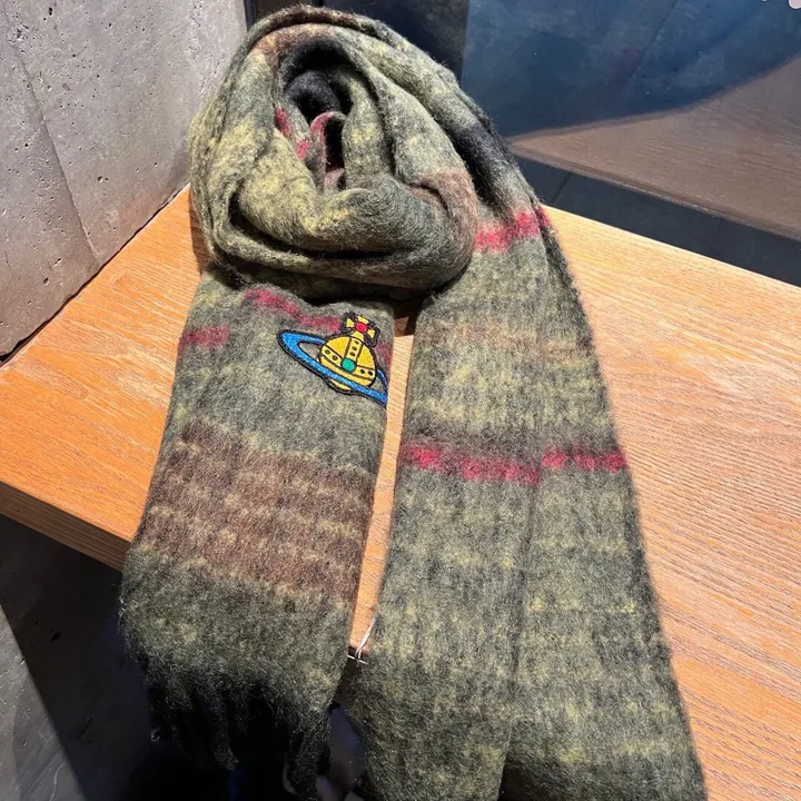 スーパーコピー ヴィヴィアン・ウエストウッド マフラー