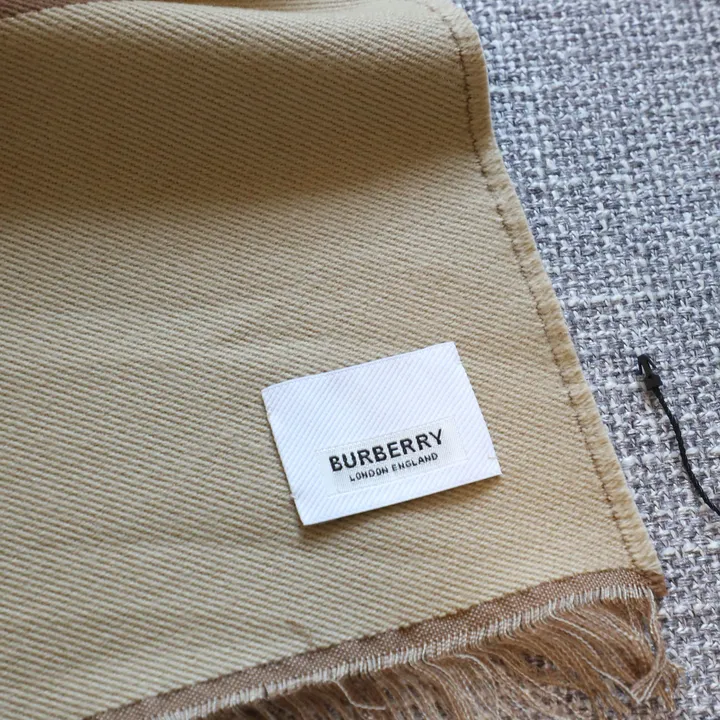 スーパーコピー バーバリー ス マフラー