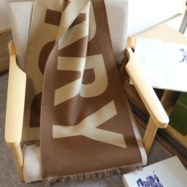 スーパーコピー バーバリー ス マフラー