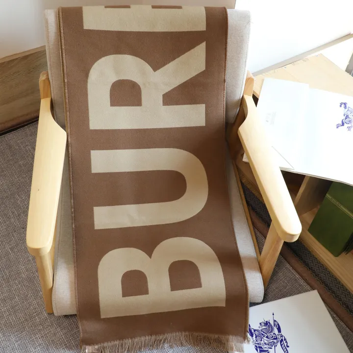 スーパーコピー バーバリー ス マフラー