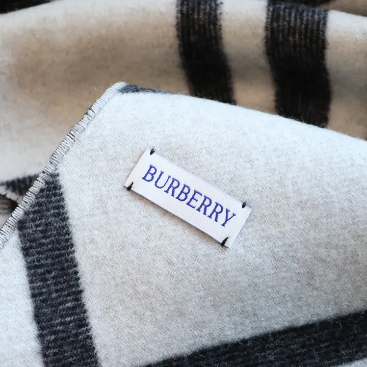 スーパーコピー バーバリー ス マフラー