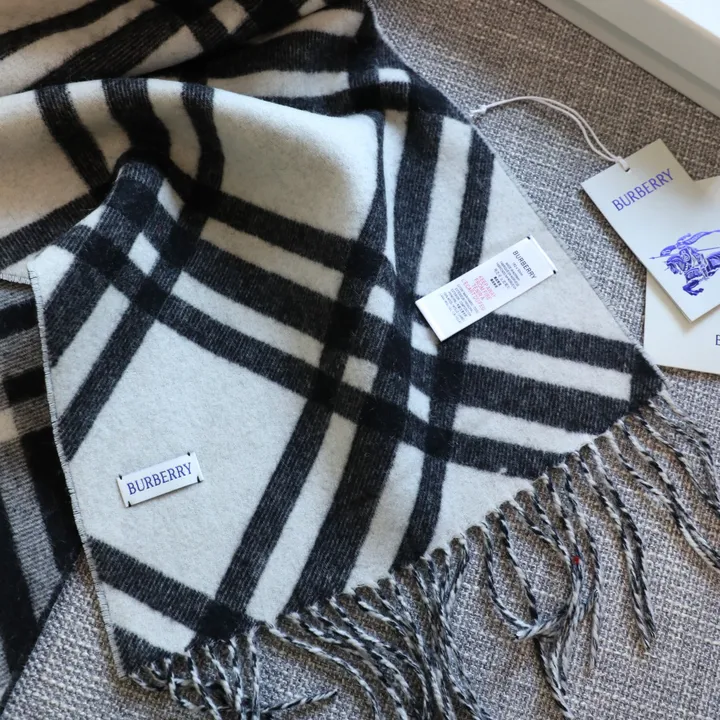 スーパーコピー バーバリー ス マフラー