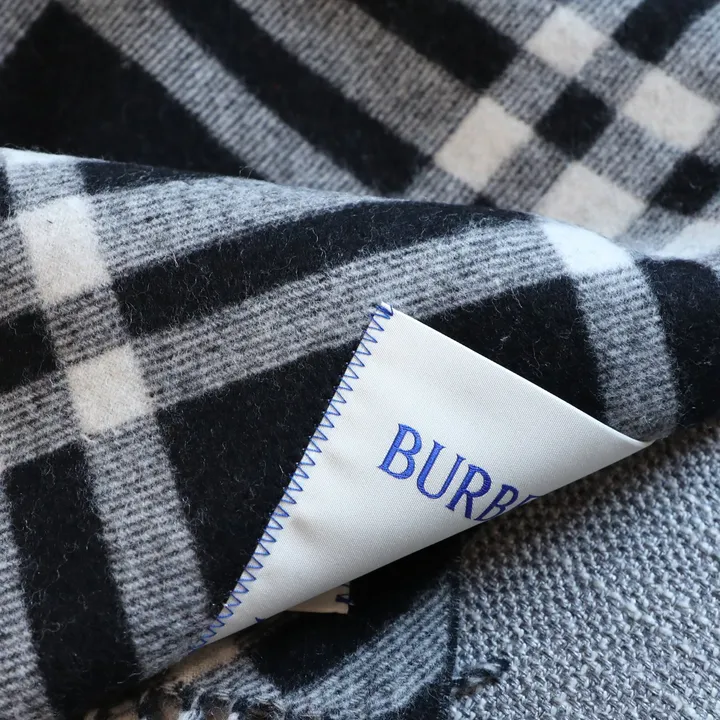 スーパーコピー バーバリー ス マフラー