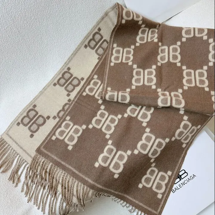 スーパーコピー バレンシアガ マフラー