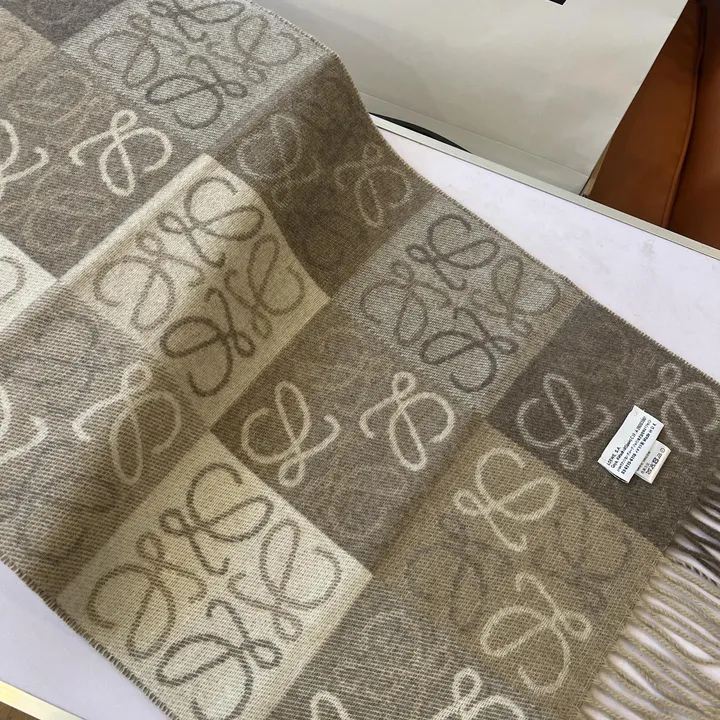 スーパーコピー ロエベ マフラー