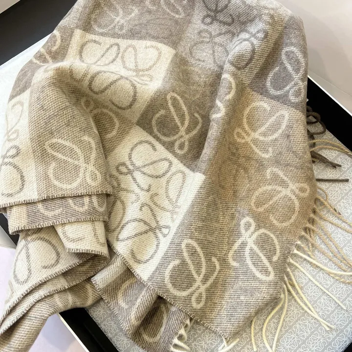 スーパーコピー ロエベ マフラー