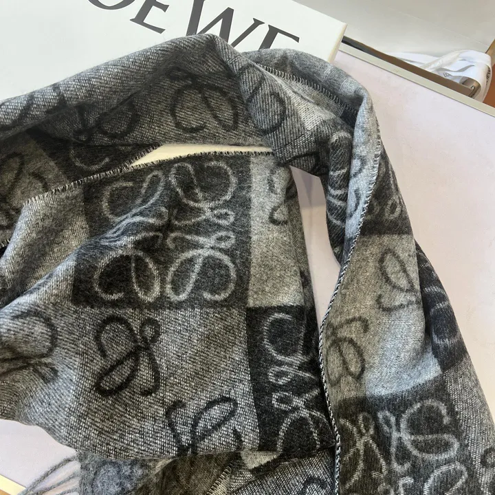 スーパーコピー ロエベ マフラー