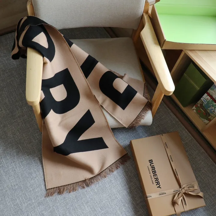 スーパーコピー バーバリー ス マフラー