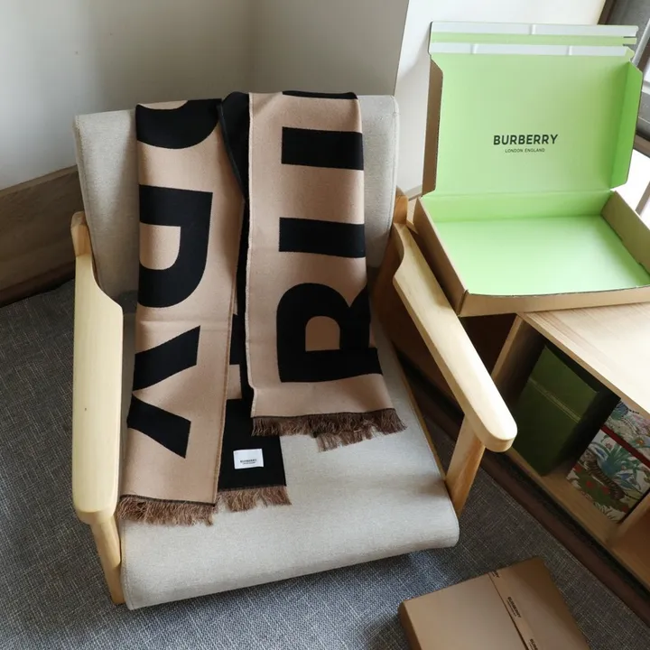 スーパーコピー バーバリー ス マフラー