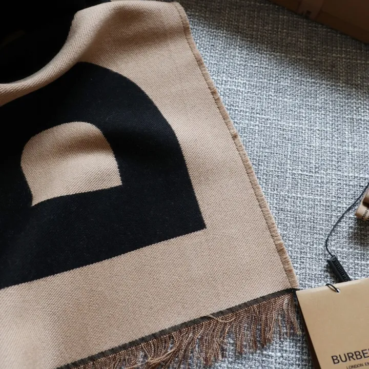 スーパーコピー バーバリー ス マフラー