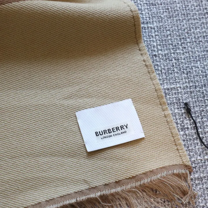 スーパーコピー バーバリー ス マフラー