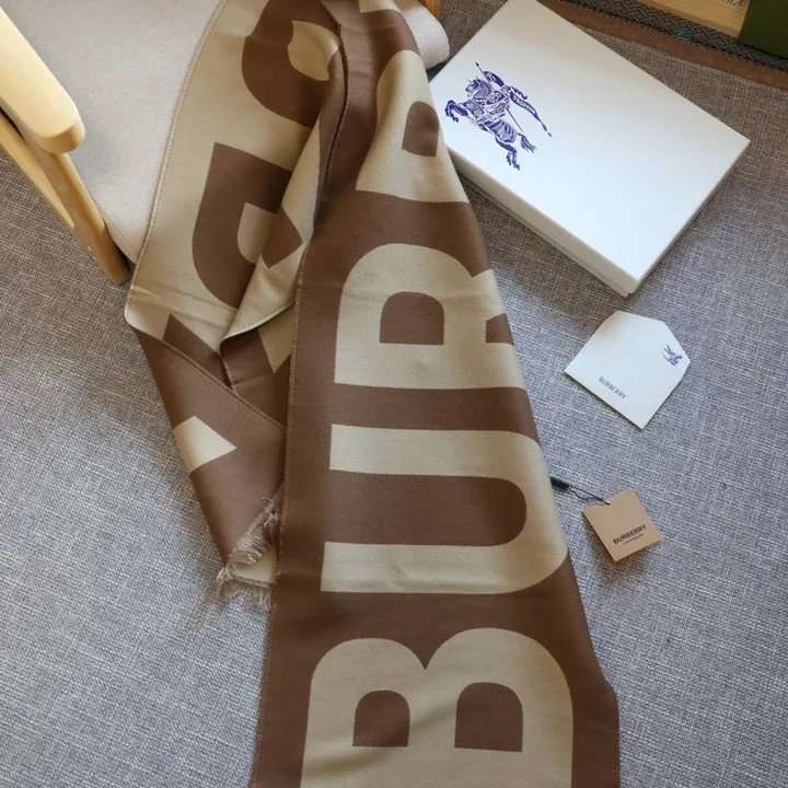 スーパーコピー バーバリー ス マフラー