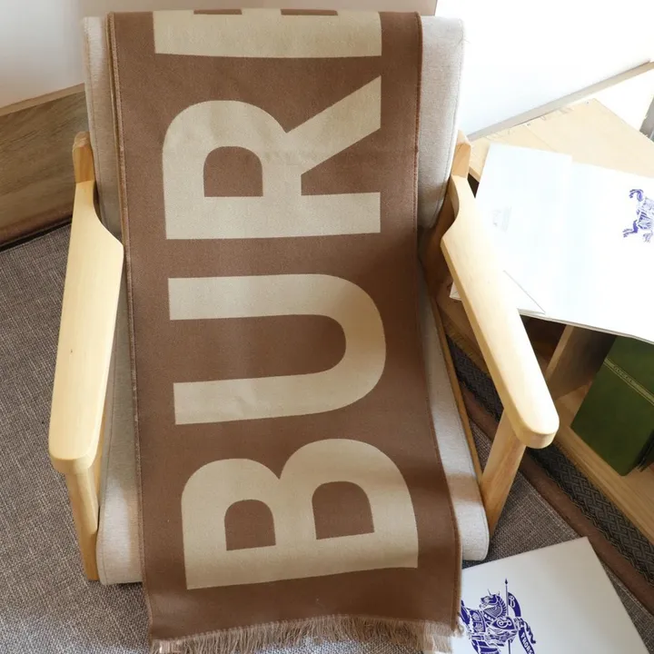 スーパーコピー バーバリー ス マフラー