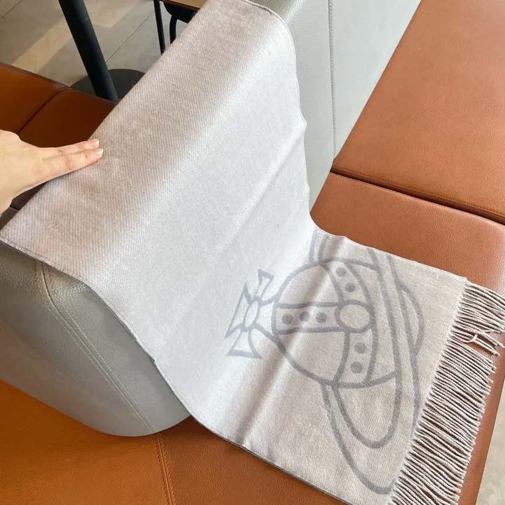 スーパーコピー ヴィヴィアン・ウエストウッド マフラー