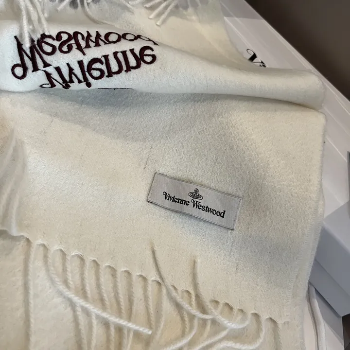 スーパーコピー ヴィヴィアン・ウエストウッド マフラー