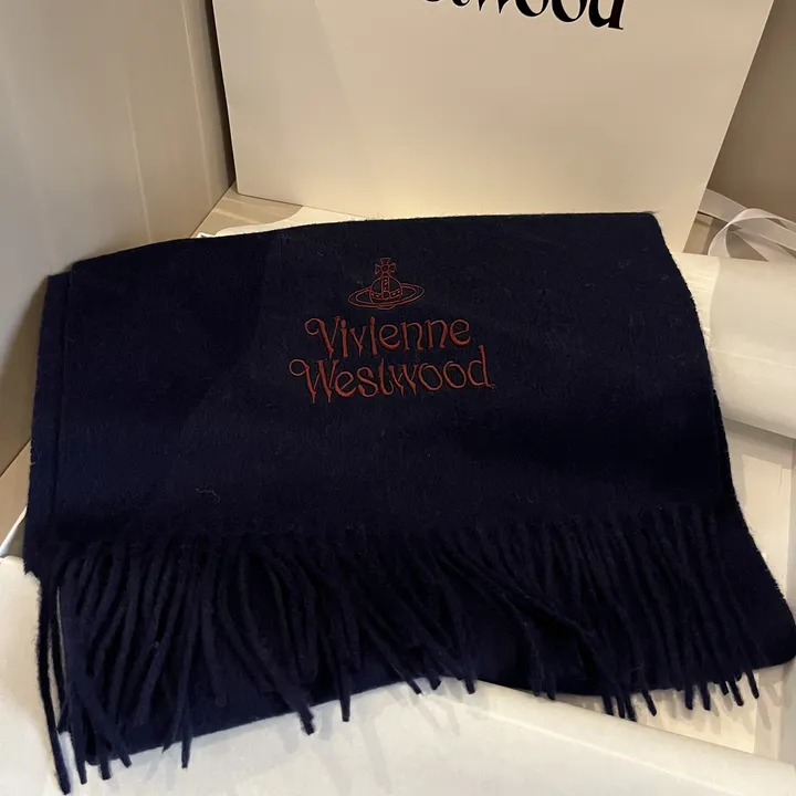 スーパーコピー ヴィヴィアン・ウエストウッド マフラー