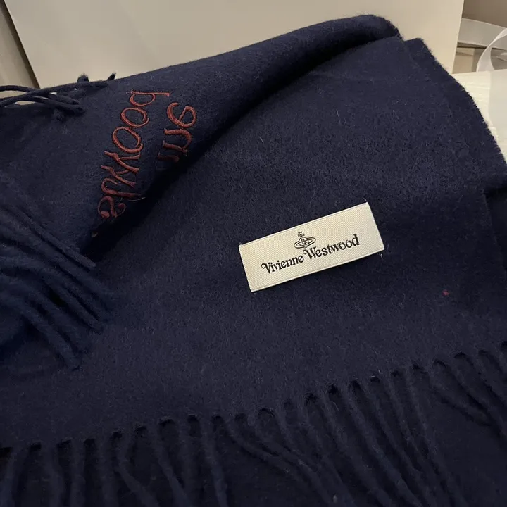 スーパーコピー ヴィヴィアン・ウエストウッド マフラー